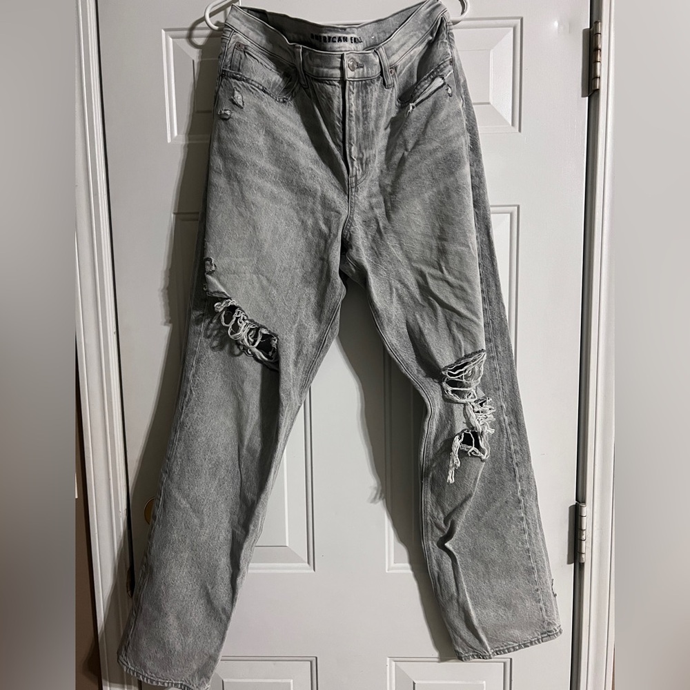 American Eagle Gray ripped jeans